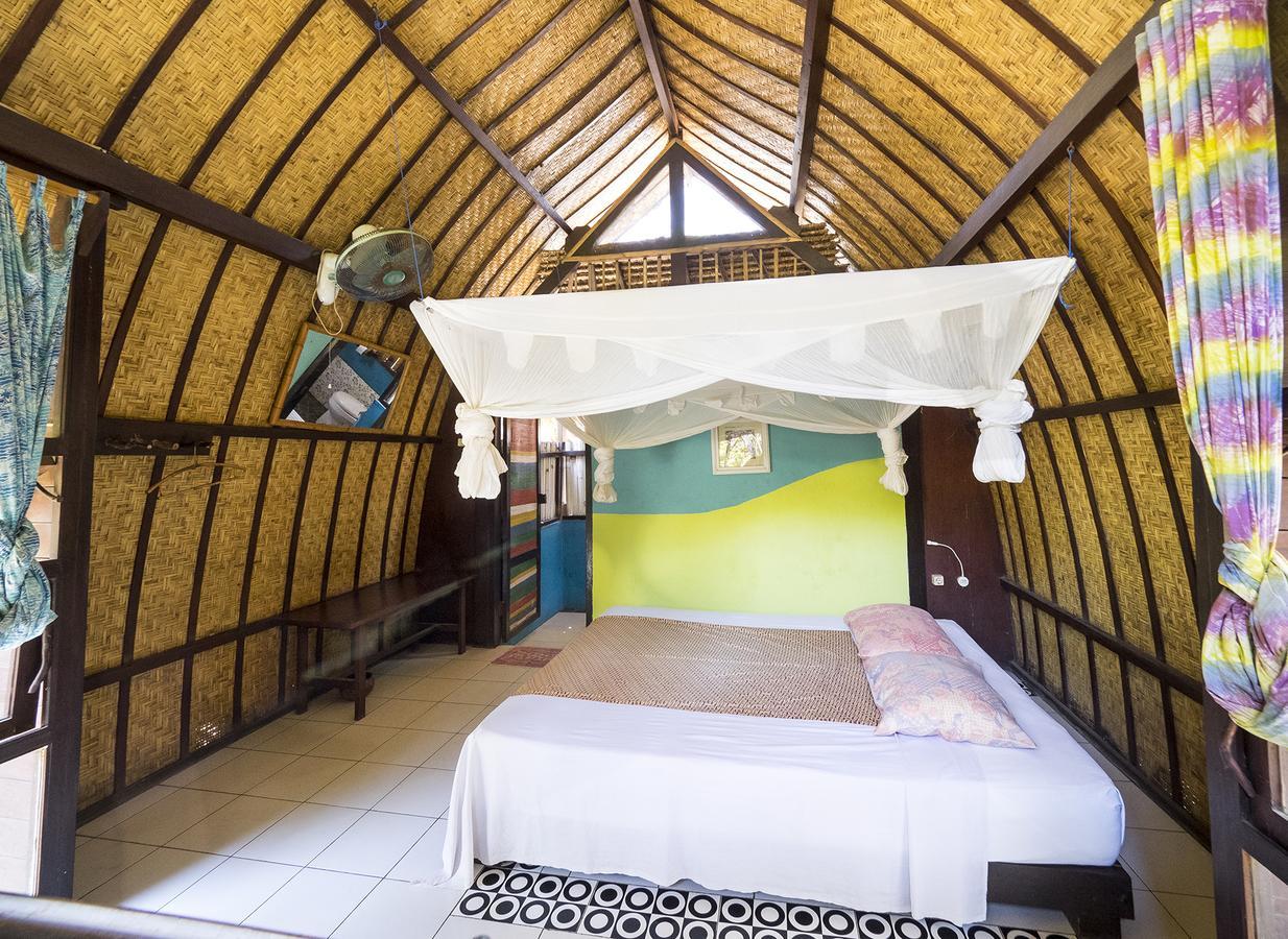 Отель Woodstock Gili - Garden And Bungalows Гили Траванган Экстерьер фото