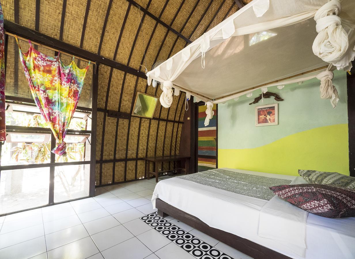 Отель Woodstock Gili - Garden And Bungalows Гили Траванган Экстерьер фото