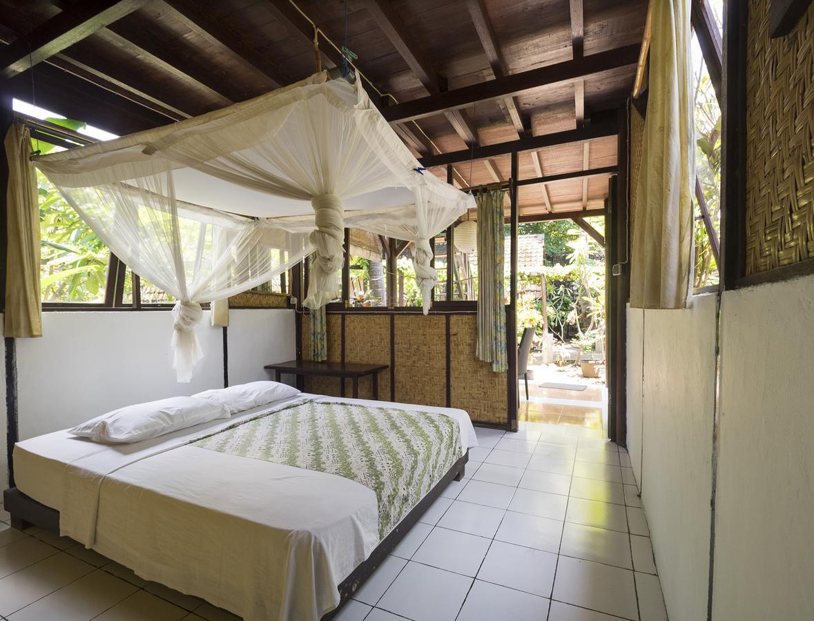 Отель Woodstock Gili - Garden And Bungalows Гили Траванган Экстерьер фото