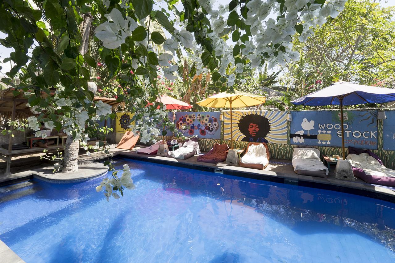Отель Woodstock Gili - Garden And Bungalows Гили Траванган Экстерьер фото
