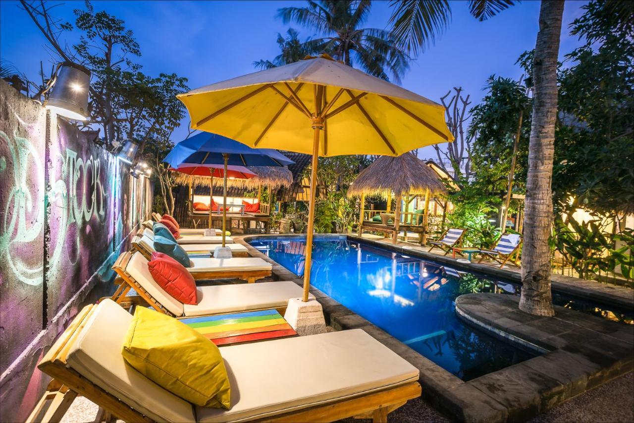 Отель Woodstock Gili - Garden And Bungalows Гили Траванган Экстерьер фото