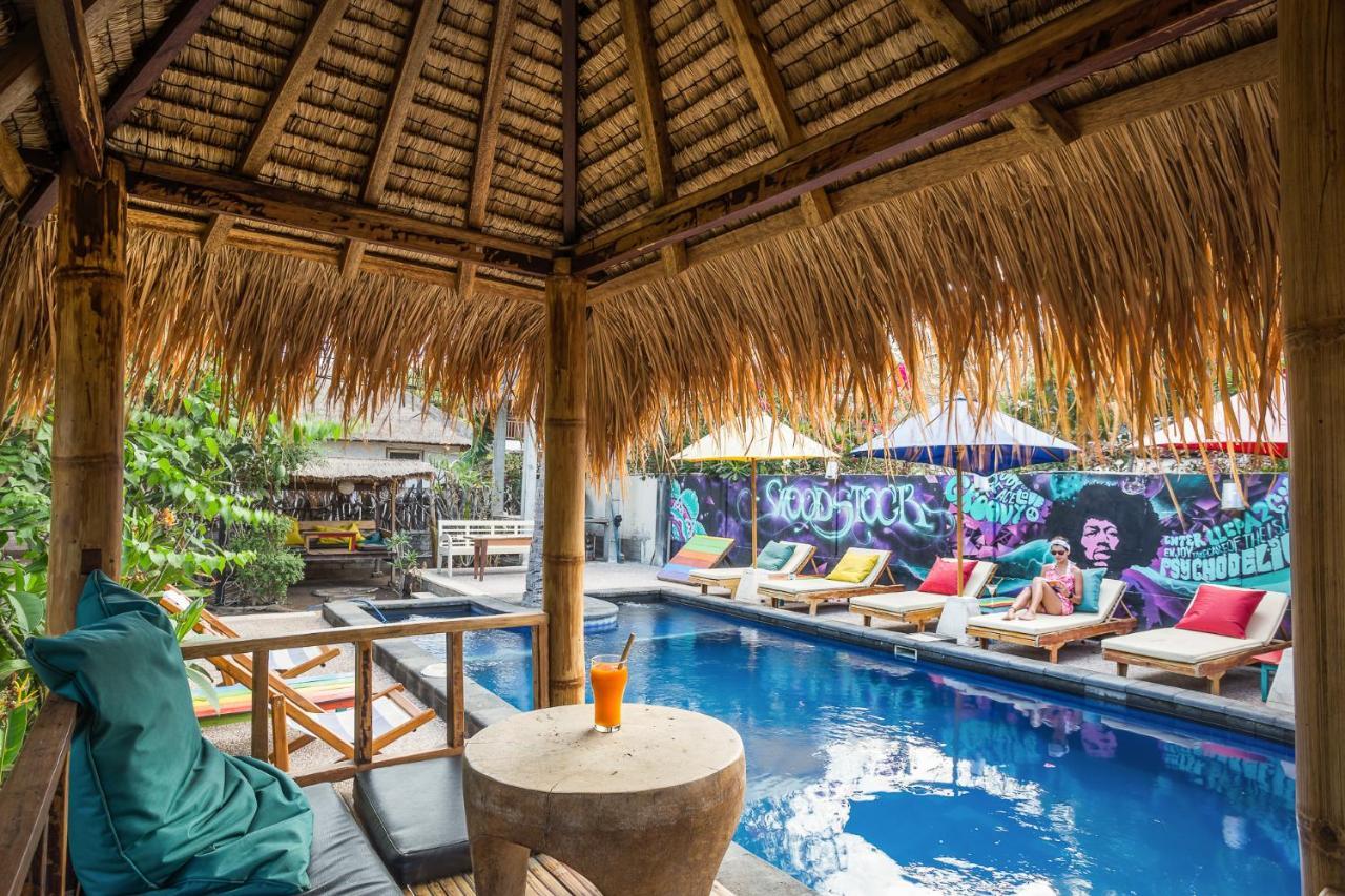 Отель Woodstock Gili - Garden And Bungalows Гили Траванган Экстерьер фото