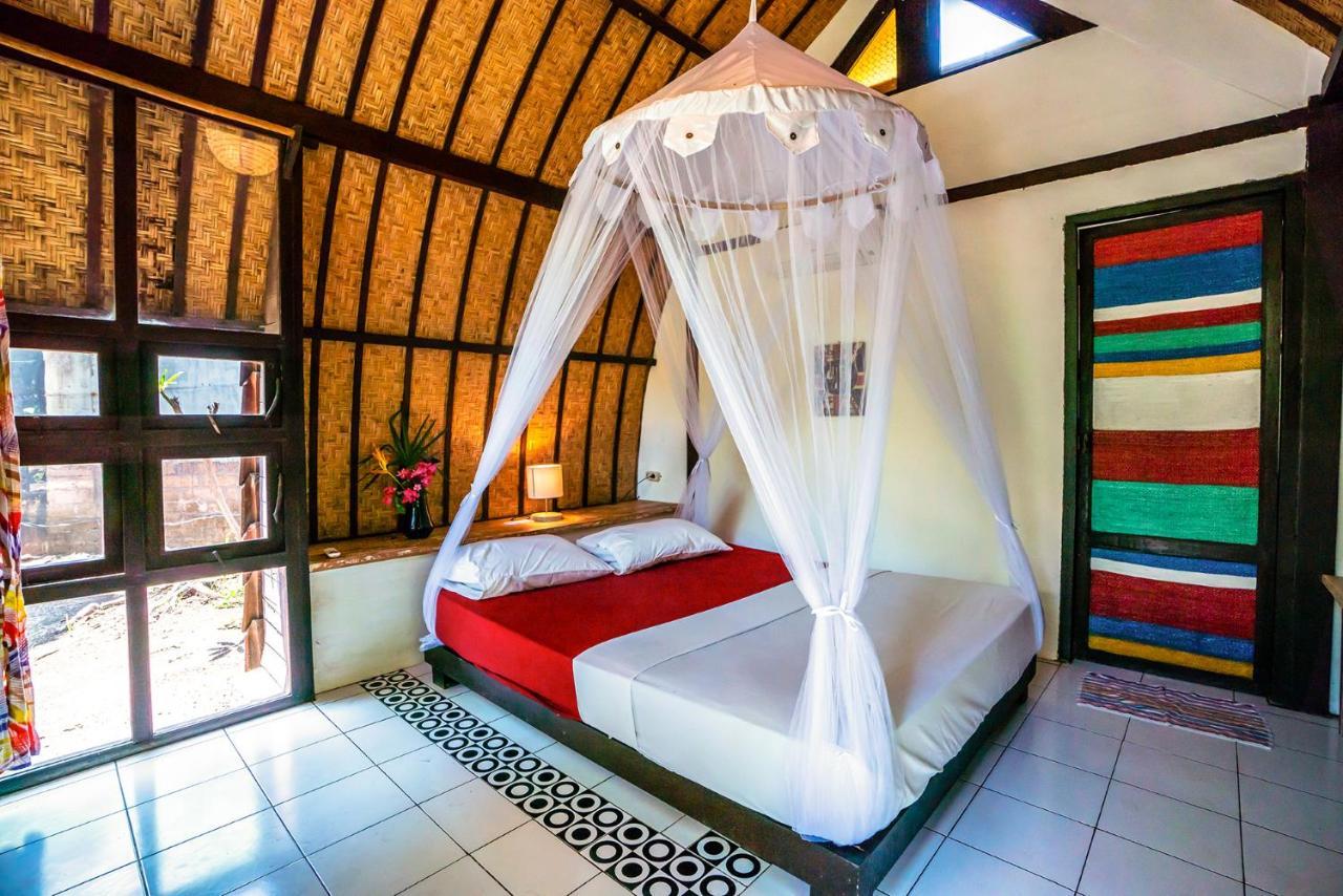 Отель Woodstock Gili - Garden And Bungalows Гили Траванган Экстерьер фото