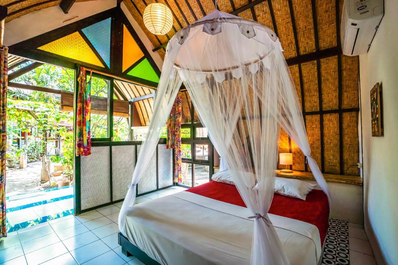 Отель Woodstock Gili - Garden And Bungalows Гили Траванган Экстерьер фото
